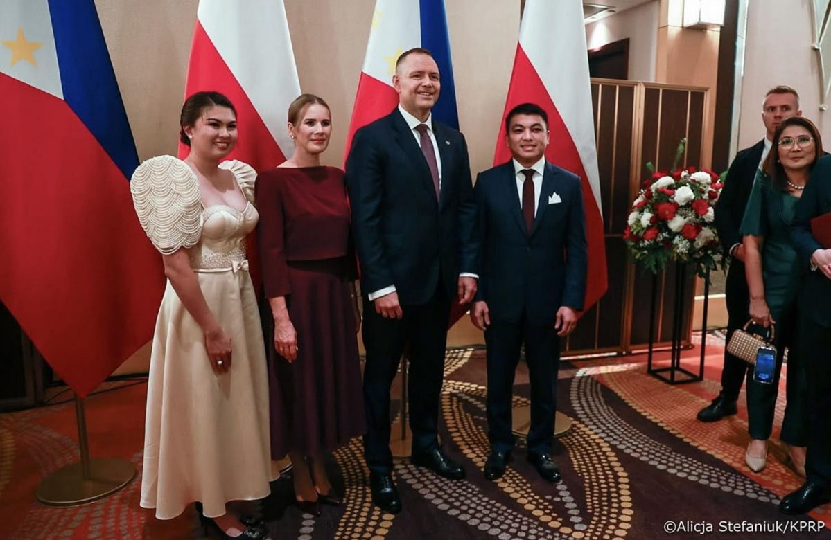 Marta Nawrocka znów błysnęła! Wyglądała jak księżna Kate!