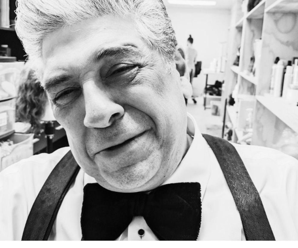 Aktor Vincent Pastore w muszce i szelkach. O śmierci gwiazdora „Rodziny Soprano” przeczytasz na Eska.