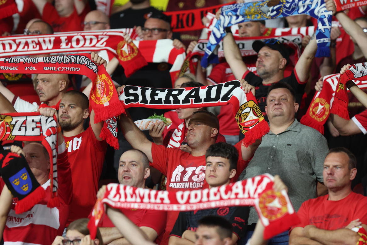 Widzew Łódź - Lech Poznań: Zdjęcia kibiców z meczu 6. kolejki PKO BP Ekstraklasy