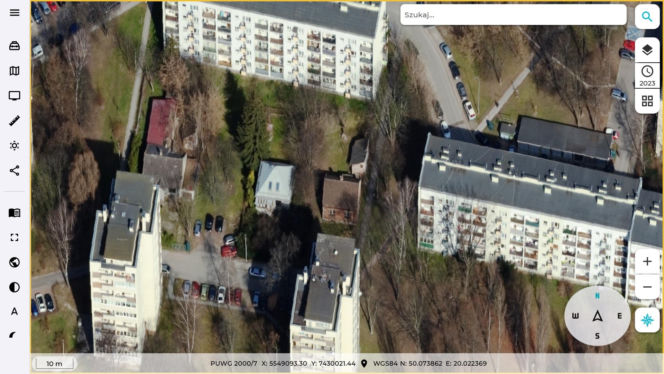 Ceglany dom, Osiedle Kolorowe 37 w Krakowie