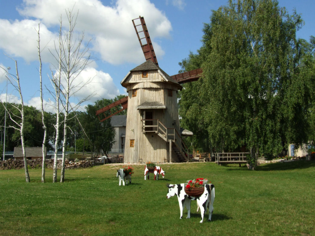 8. powiat ostrowski 1456,20 zł per capita