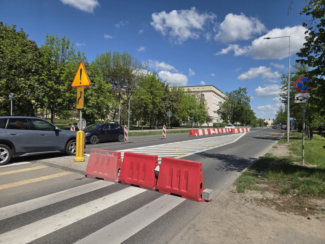 Tak się teraz jeździ na osiedlu Leśnym w Bydgoszczy. Nowa organizacja ruchu na ul. Sułkowskiego!
