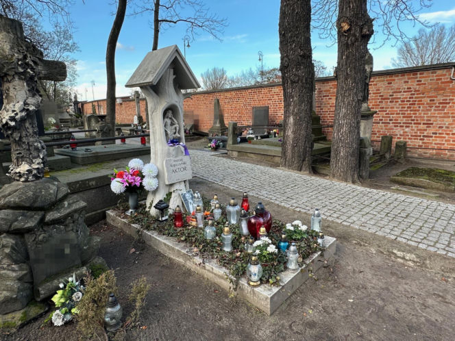 Andrzej Kopiczyński, odwiedziliśmy jego grób. Oto co zastaliśmy na miejscu