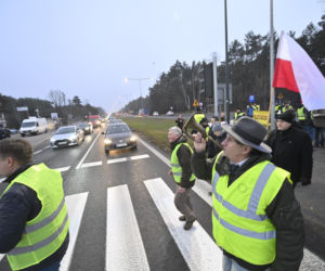 Mają dość korków, chcą buspas. W godzinach szczytu protestowali na pasach