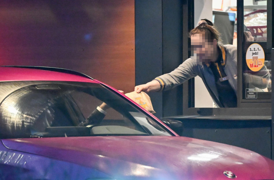 SKOLIM robi masę, ja fast food i kiełbasę