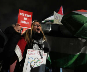 Protesty przeciwko IO w Mediolanie. Starcia z policją