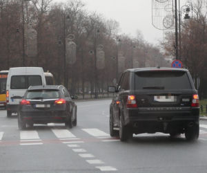 To rzecznik KNF pędził przez Warszawę