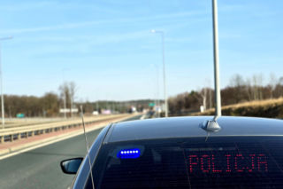 BMW pędziło o 60 km/h za szybko. Mandat 2000 zł na S3