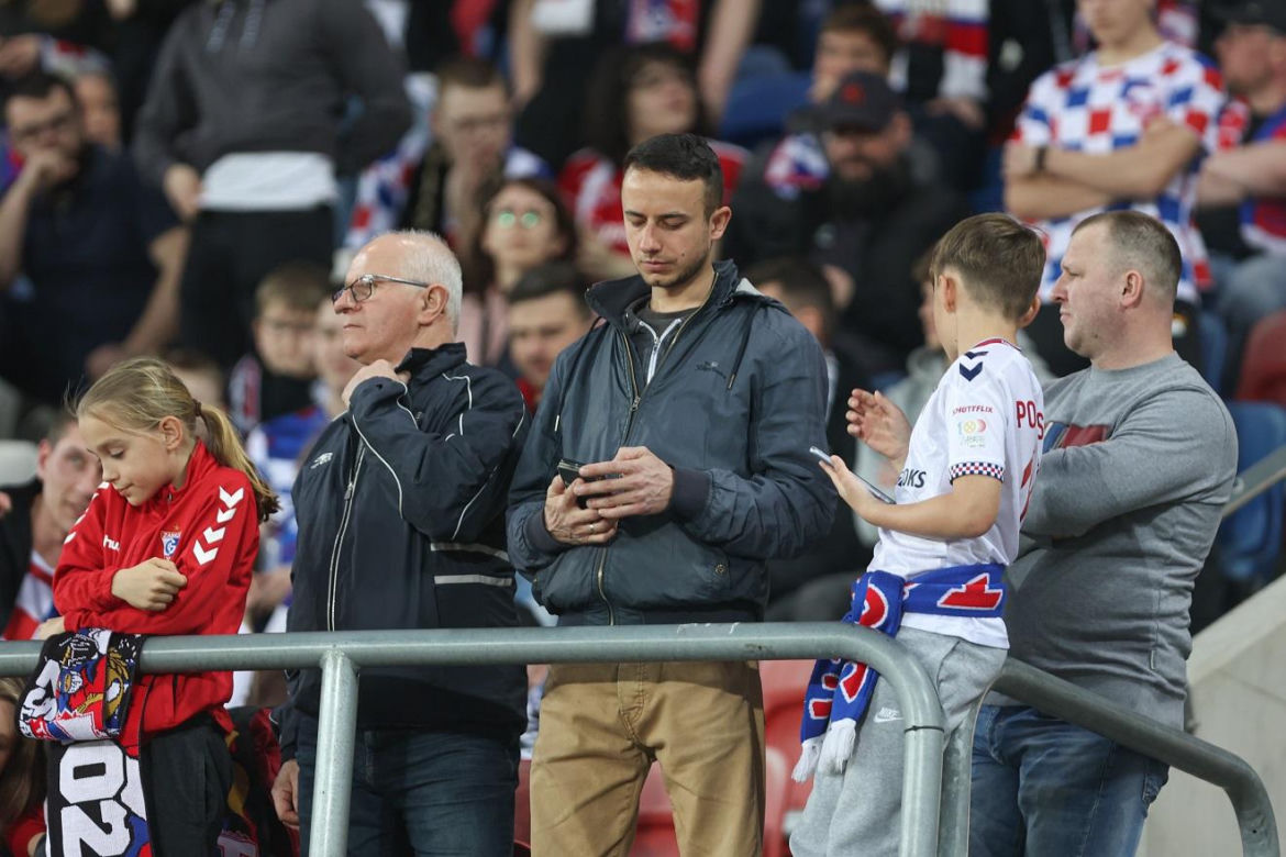 Kibice podczas meczu Górnik Zabrze - Legia Warszawa (01.04.2024)