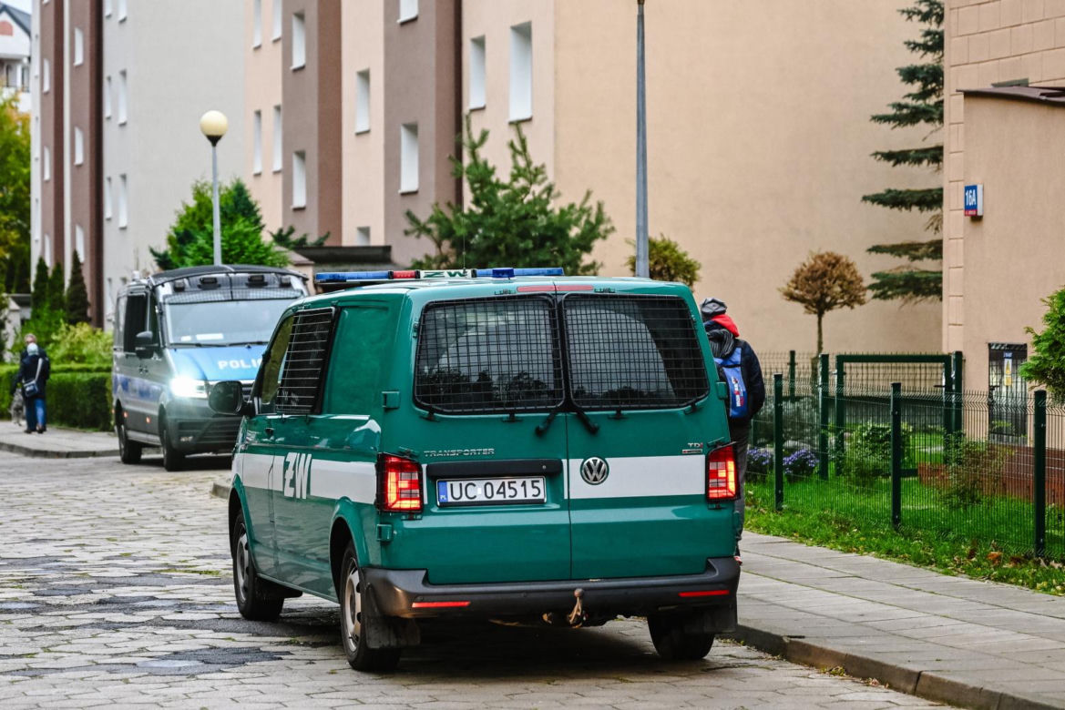 Poszukiwany ojciec zamordowanego Olusia może być uzbrojony. Dodatkowe środki bezpieczeństwa