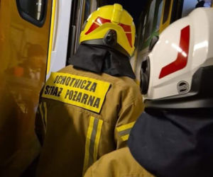 Po zderzeniu pociągu z sarną ewakuowano ok. stu pasażerów. Do kolizji doszło na trasie kolejowej Siedlce – Warszawa