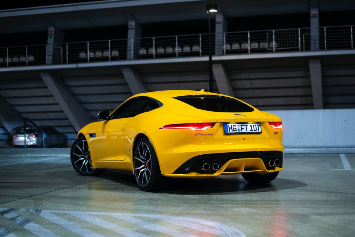 Jaguar F-Type R