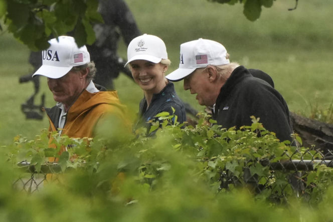 Plotkują o romansie Trumpa z młodą blondynką! Asystentka na celowniku