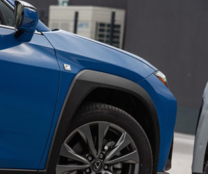 Range Rover Evoque D240 HSE vs Lexus UX 250h 