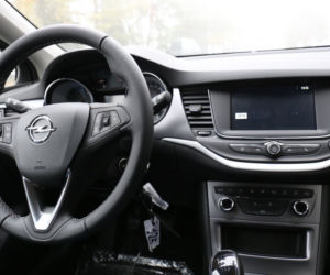 Lubelska policja w radiowozach Opel Astra Sports Tourer 1.6 Turbo