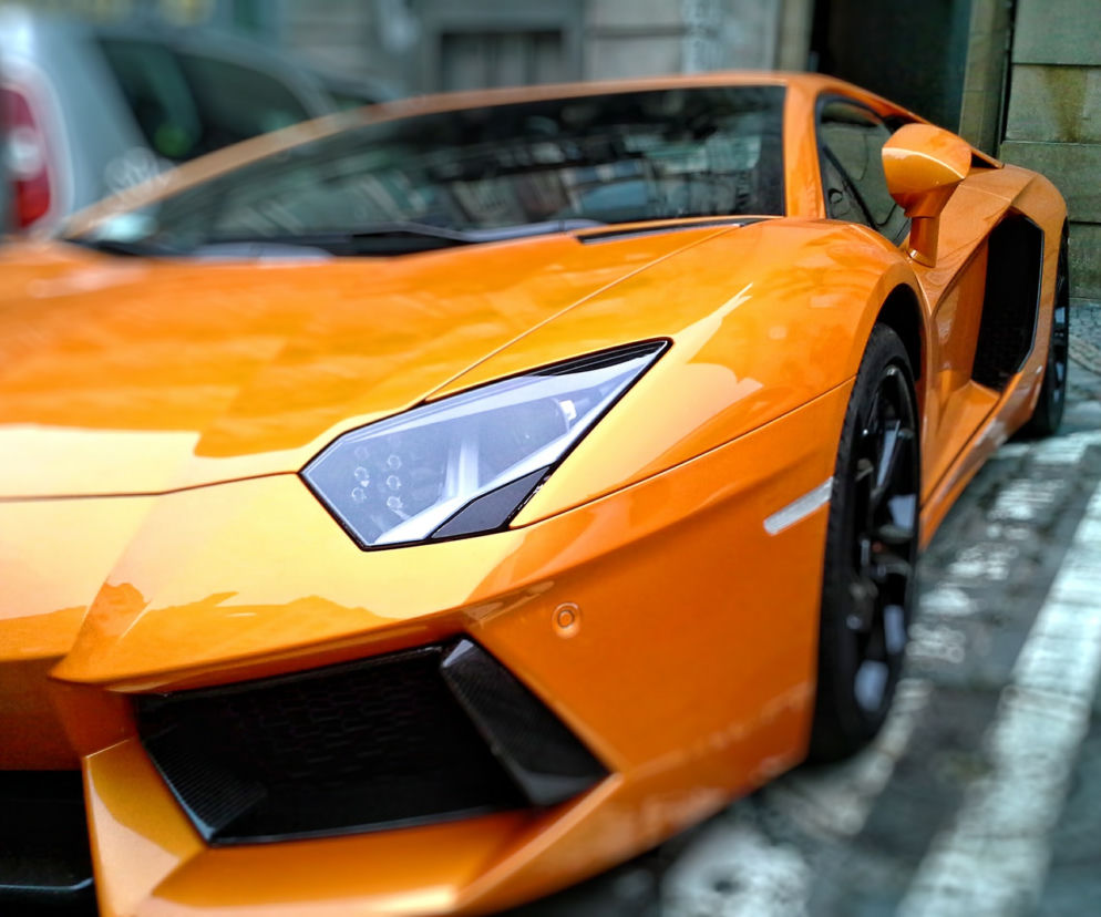 KOSZMARNY wypadek w Wyszogrodzie. Doszczętnie rozbite Lamborghini za ponad milion złotych!
