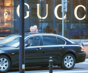 Kwaśniewski ubiera się u Gucciego