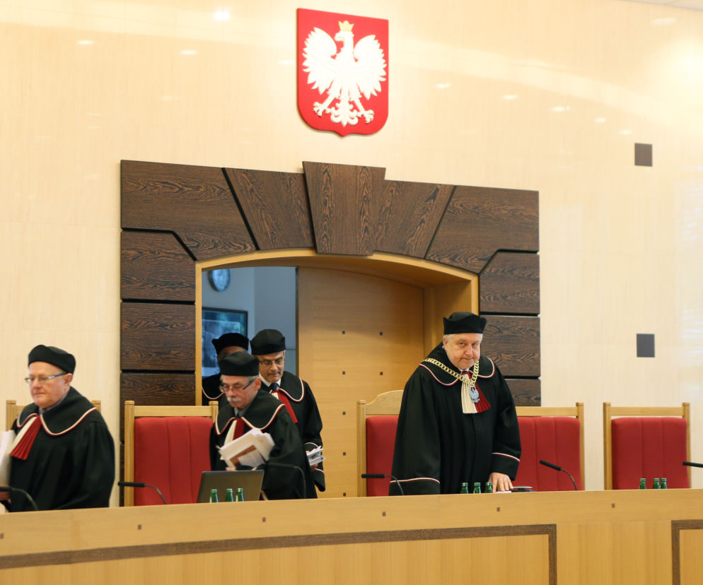 TRYBUBNAŁ KONSTYTUCYJNY