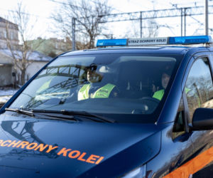 Jechali z żołnierzami na patrol, gdy nagle zauważyli starszego mężczyznę. Natychmiast zareagowali