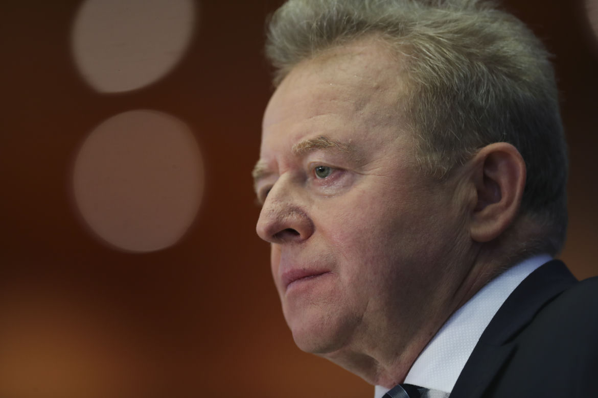 Wojciechowski zarobi 6 milionów