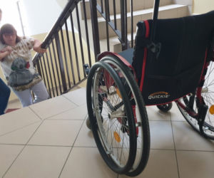Biskupiec. Te schody to nasza tortura