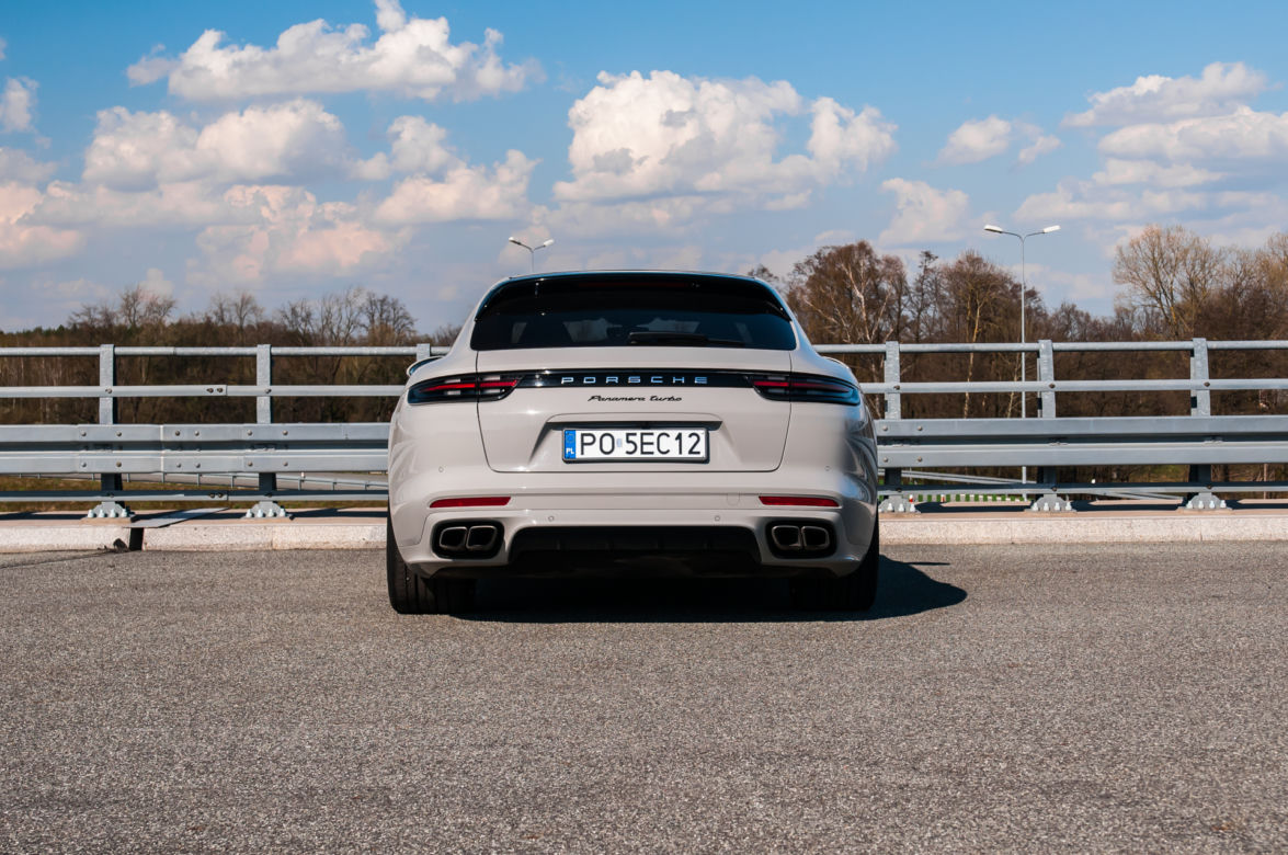 Porsche Panamera Turbo Sport Turismo 4.0 V8 550 KM