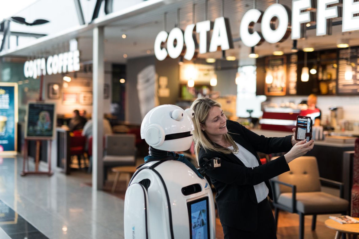 Na wrocławskim lotnisku roboty zastępują ludzi