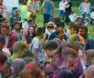 Lublin „wybuchł” kolorami! Zobaczcie zdjęcia z Holi Festival