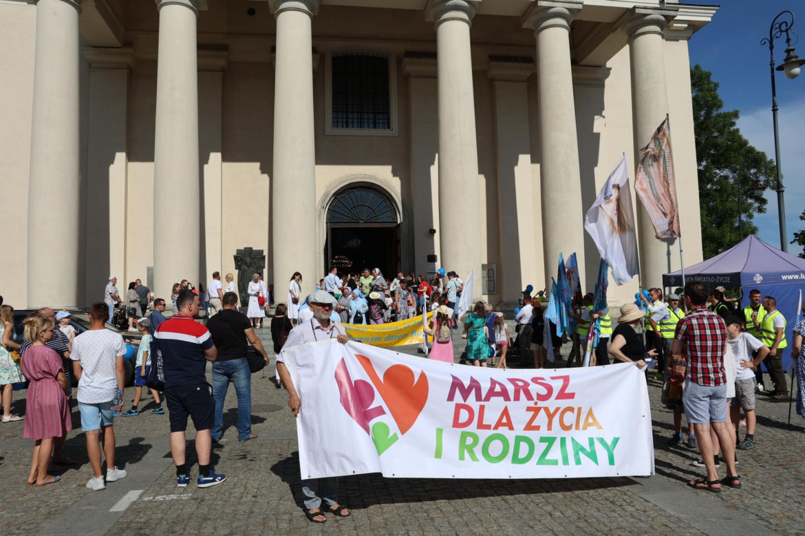 Marsz dla Życia i Rodziny 2024 w Dzień Matki przeszedł przez centrum Lublina