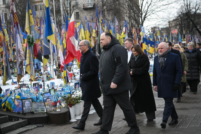 Nie da się przyzwyczaić do krwi i strachu". Czwarta rocznica wojny w Ukrainie