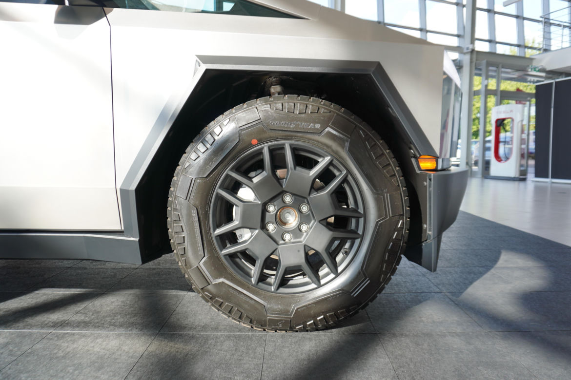 Tesla Cybertruck 