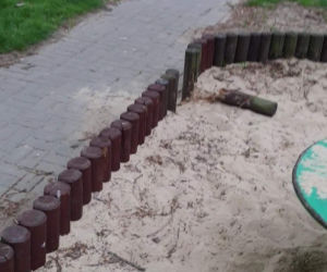 Bełchatów: Straż miejska interweniowała na leśniej BIBIE młodzieży. Inni demolowali plac zabaw! 