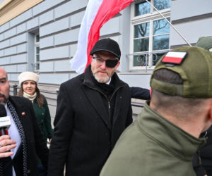 Grzegorz Braun pojawił się w prokuraturze. Nie otrzymał żadnych zarzutów