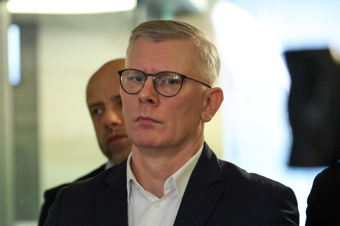 Demontaż okrągłego stołu w Pałacu Prezydenckim