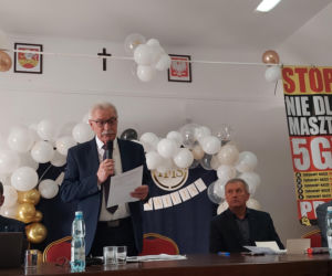 Spotkanie w sprawie budowy masztu 5 G w Płoskiem