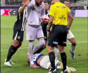 Burdy na meczu Cruzeiro - Atletico Mineiro