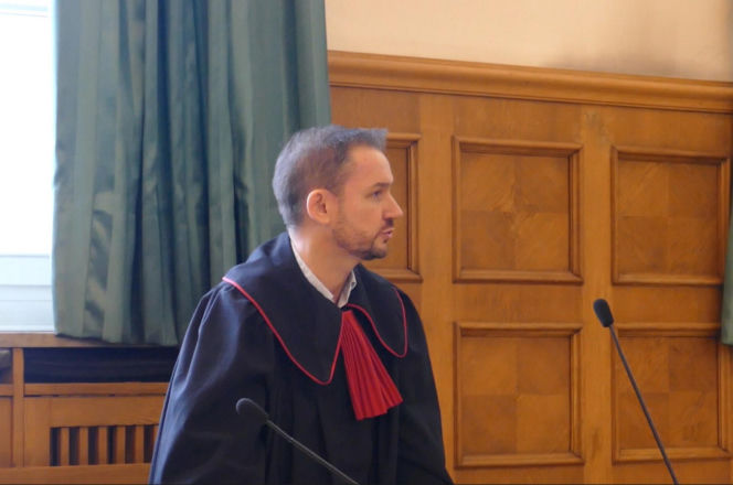 W kilkadziesiąt sekund zabił pana Franciszka. Wstrząsający film z targu w Rawie Mazowieckiej