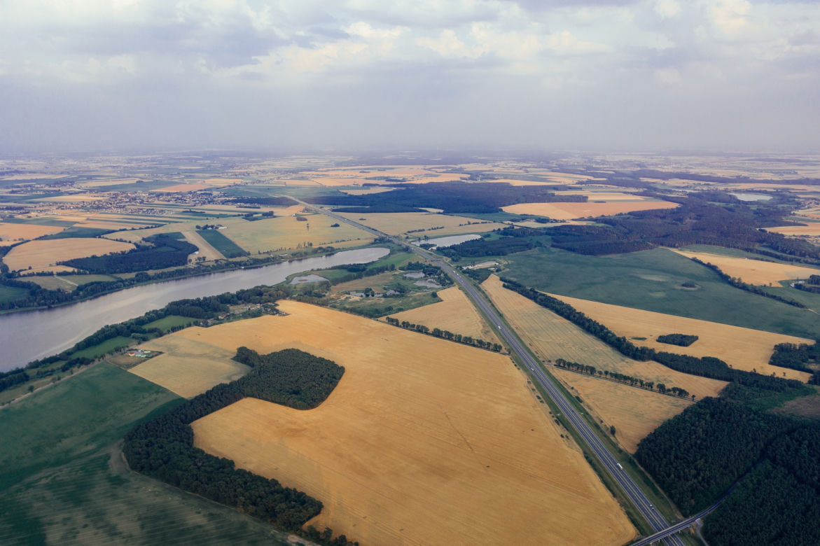 Działka zabudowana częścią domu o pow. 50,40m2 