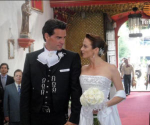 Nieposkromiona miłość (Amor bravio). Ślub Camili (Silvia Navarro) i Daniela (Cristian de la Fuente)