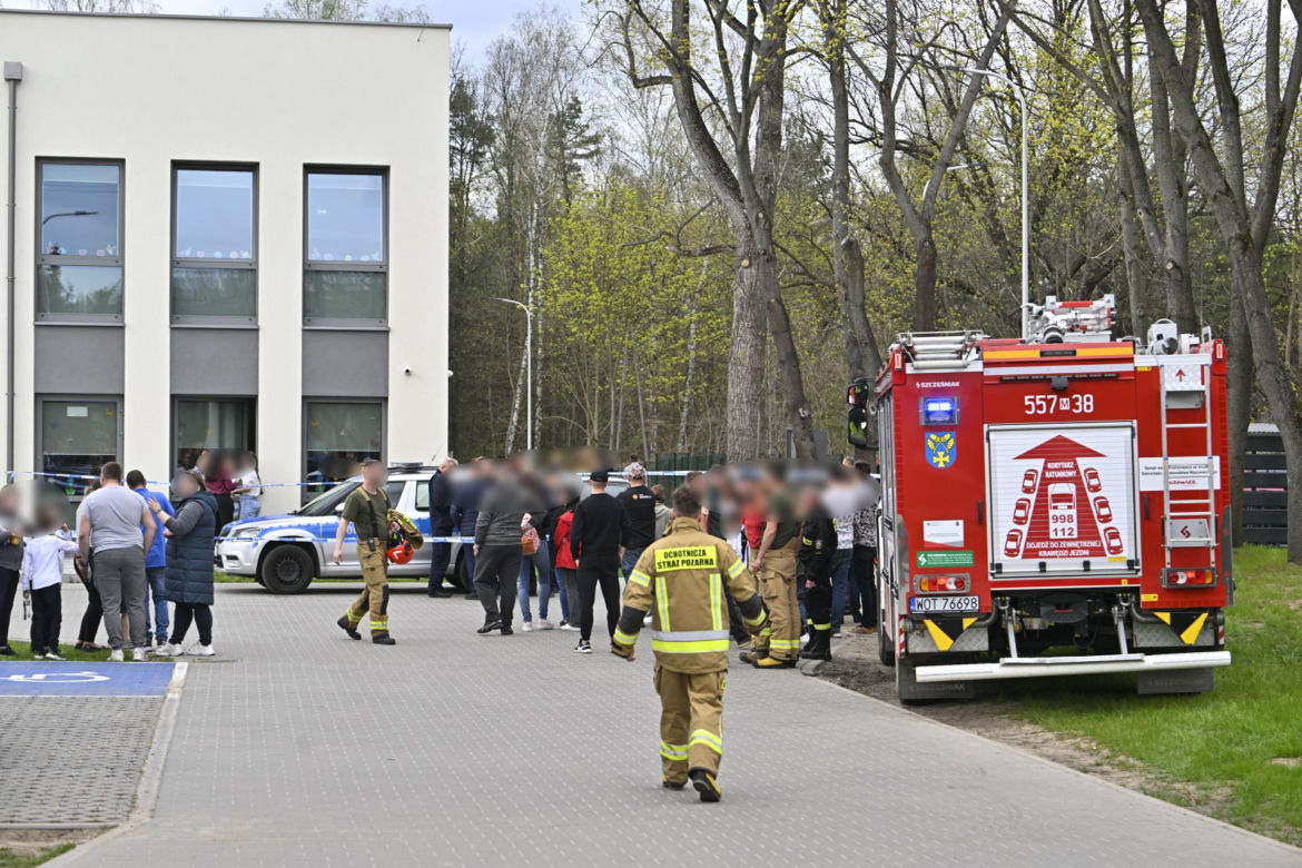 Nagłe zasłabnięcia w szkole pod Otwockiem
