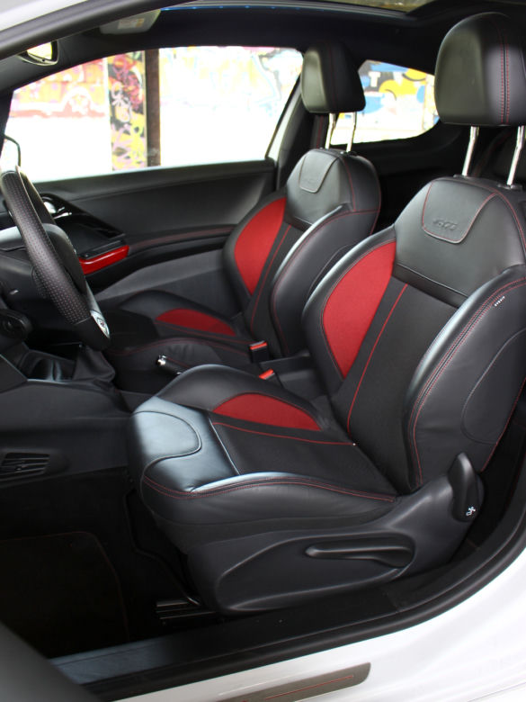Peugeot 208 GTi