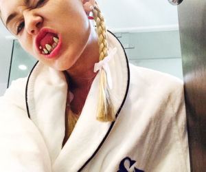 Miley Cyrus chwali się nową fryzurą i dziwnym tatuażem!