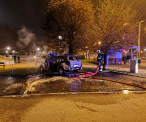 MATKA z DZIECKIEM w PŁONĄCYM Oplu. DRAMAT w Łódzkiem