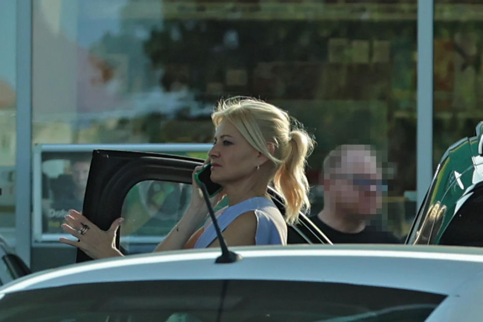 Małgorzata Kożuchowska jeździ autem za pół miliona w obcasach