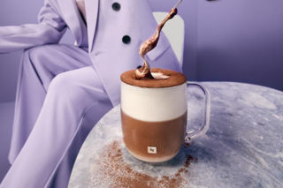 Wejdź do nowego świata Nespresso Vertuo, wspólnie z globalną ambasadorką marki – Dua Lipą