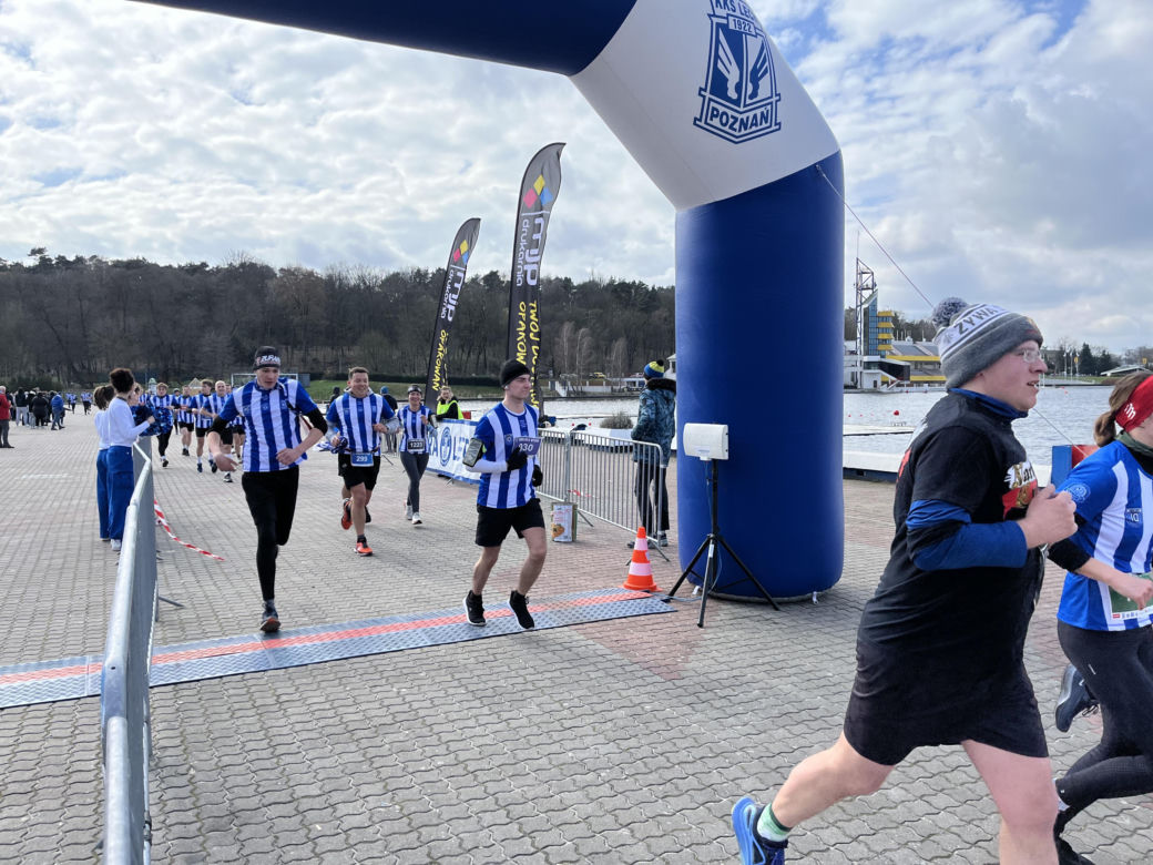 Kibolska Dycha 2024. Wyjątkowy bieg kibiców Lecha Poznań