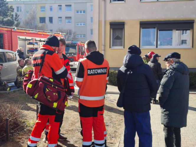 Pożar w bloku w Kościanie. Lokatorzy czekali na pomoc na balkonach