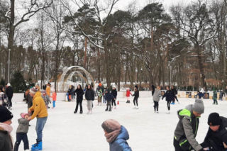 Lodowisko w Grudziądzu już działa! MORIW uruchomił je szybciej niż planował 
