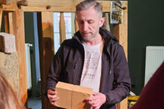 Ruinersi to już nie „wariaci od ruin” – Darek Borkowski, opowiada o zmianie myślenia o remontach starych domów, a także o III Zlocie Ruinersów w Lubomierzu