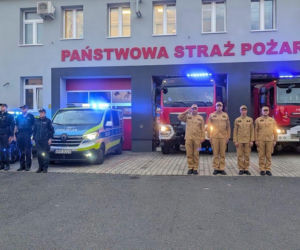 Strażackie syreny zawyły dla poległych kolegów. Żegna ich cała Polska